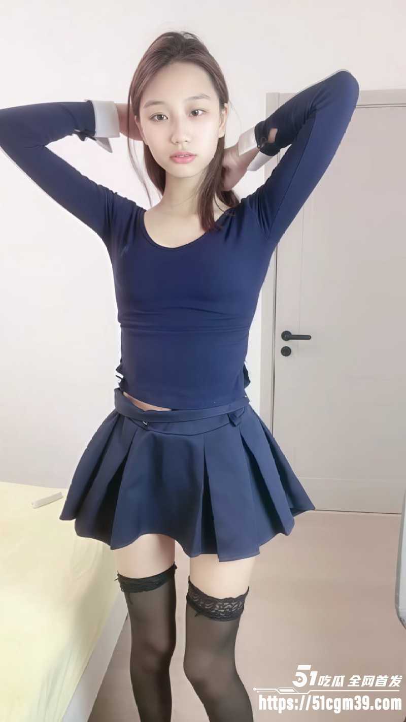 极品瘦瘦黑丝萝莉 1
