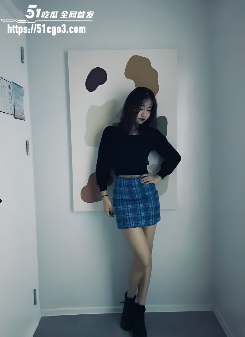 极品少女酒店服侍金主自拍  2