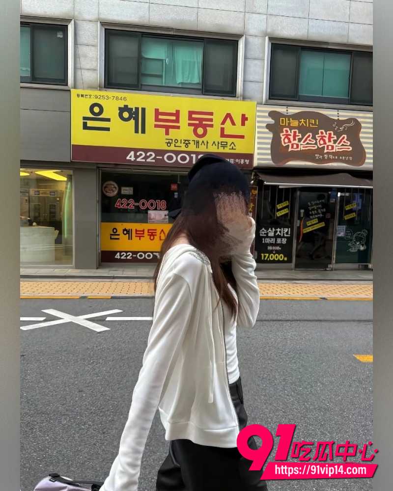 山东青岛工程学院女教师薛柏杉 20