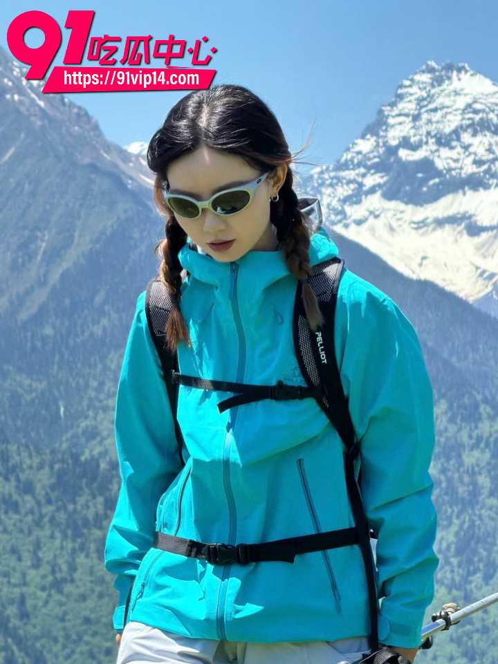 每周登山徒步实锤年轻版三大淫窟15