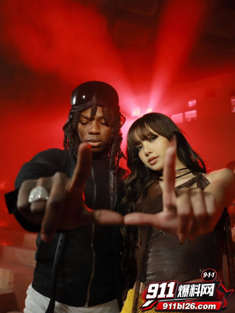 BLACKPINK的LISA再次打破壁垒 5