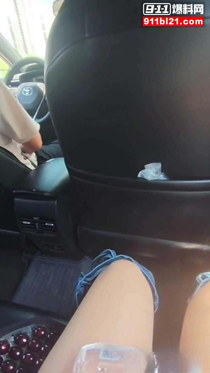 女子赶地铁打车遇奇葩司机4