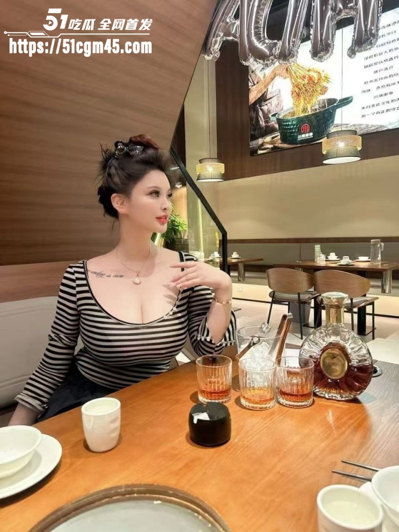 世界旅游小姐总冠军尤美裸聊发骚 2