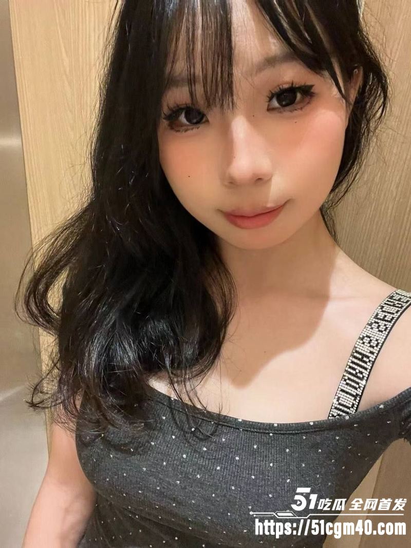 00后辣妹与男友性爱自拍 1