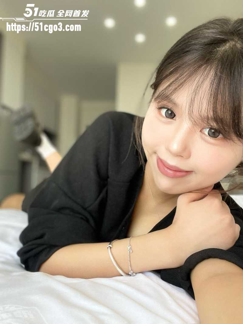 河南商丘 精神小妹 性爱私拍 4 河南商丘 精神小妹 性爱私拍 4