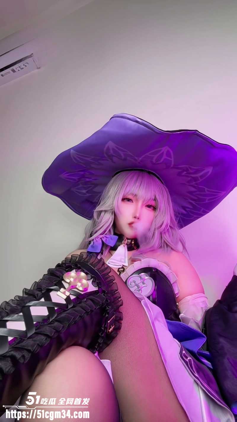 极品身材福利姬香草奶喵COS崩坏大黑塔0