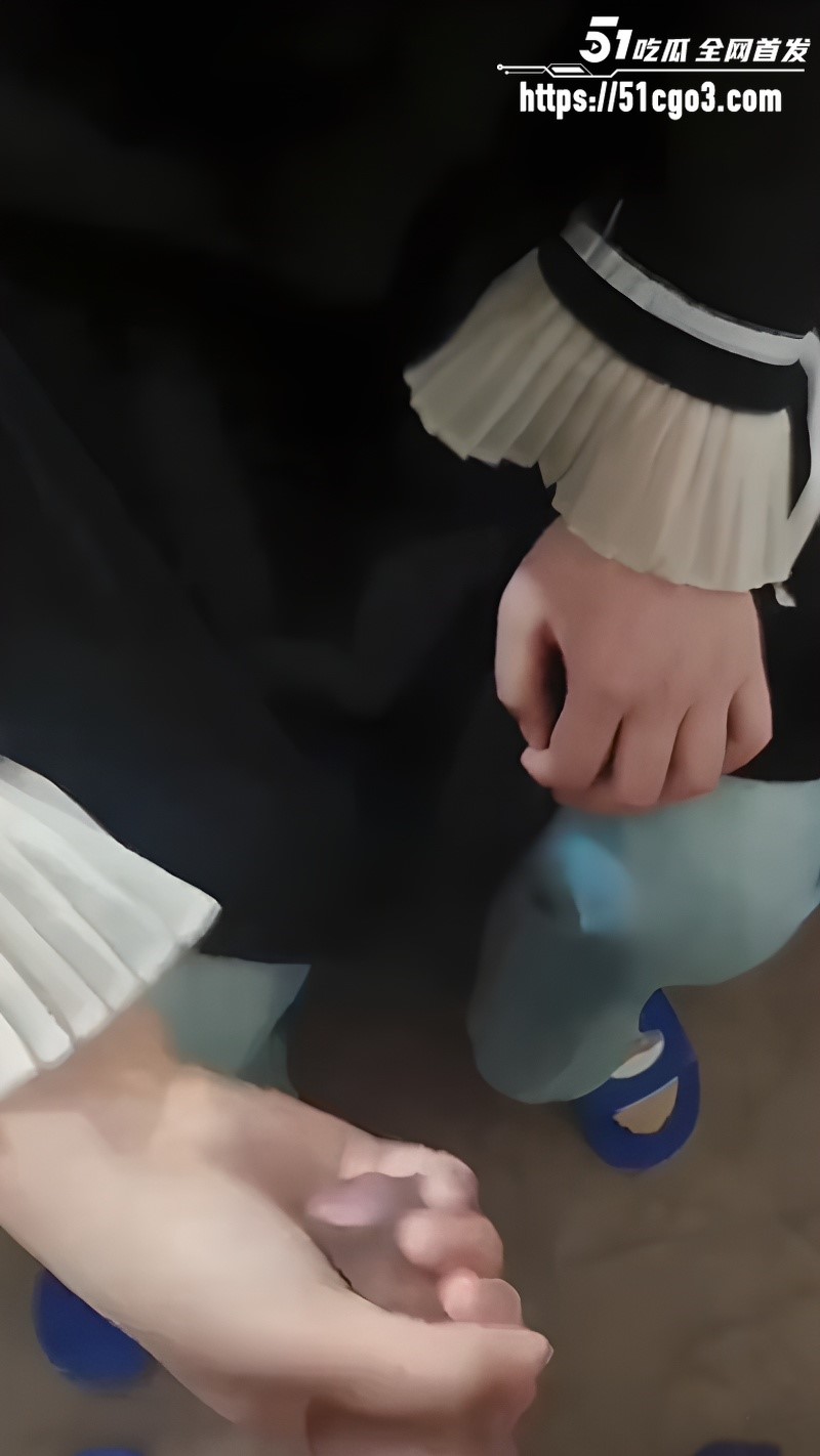 海角乱伦大神走了拜拜 2