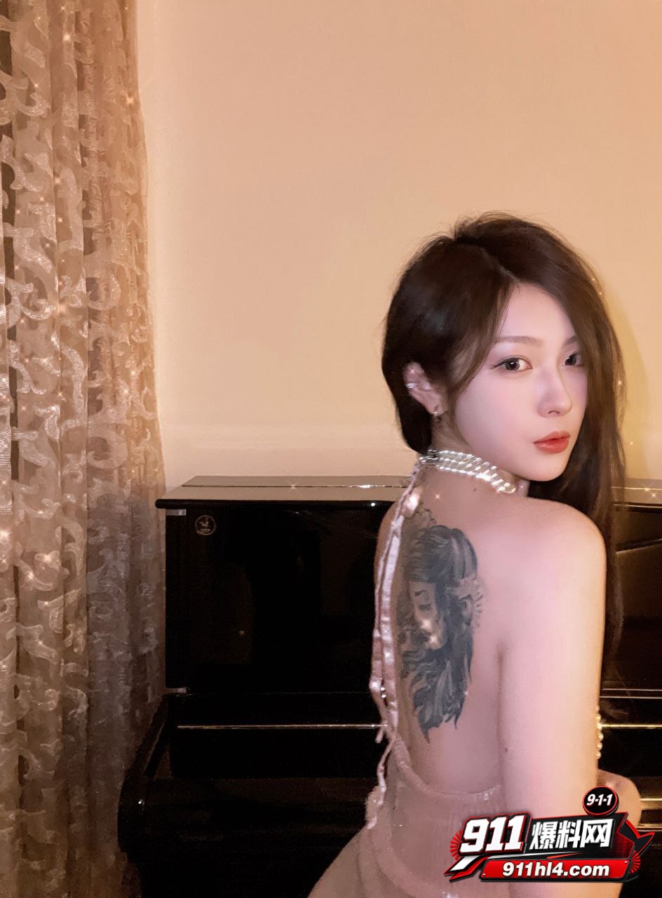 极品高颜值电竞女神小萱2