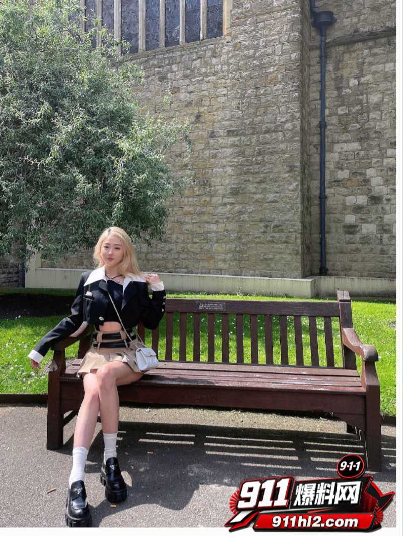 英国高颜留学生 周颜晴 2