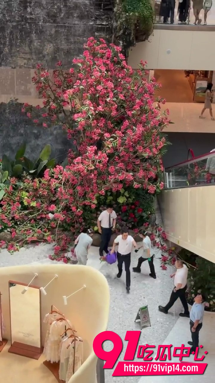 一运动品牌老板跳楼6