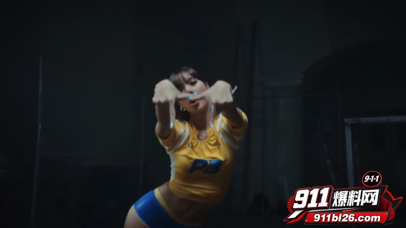 BLACKPINK的LISA再次打破壁垒 3