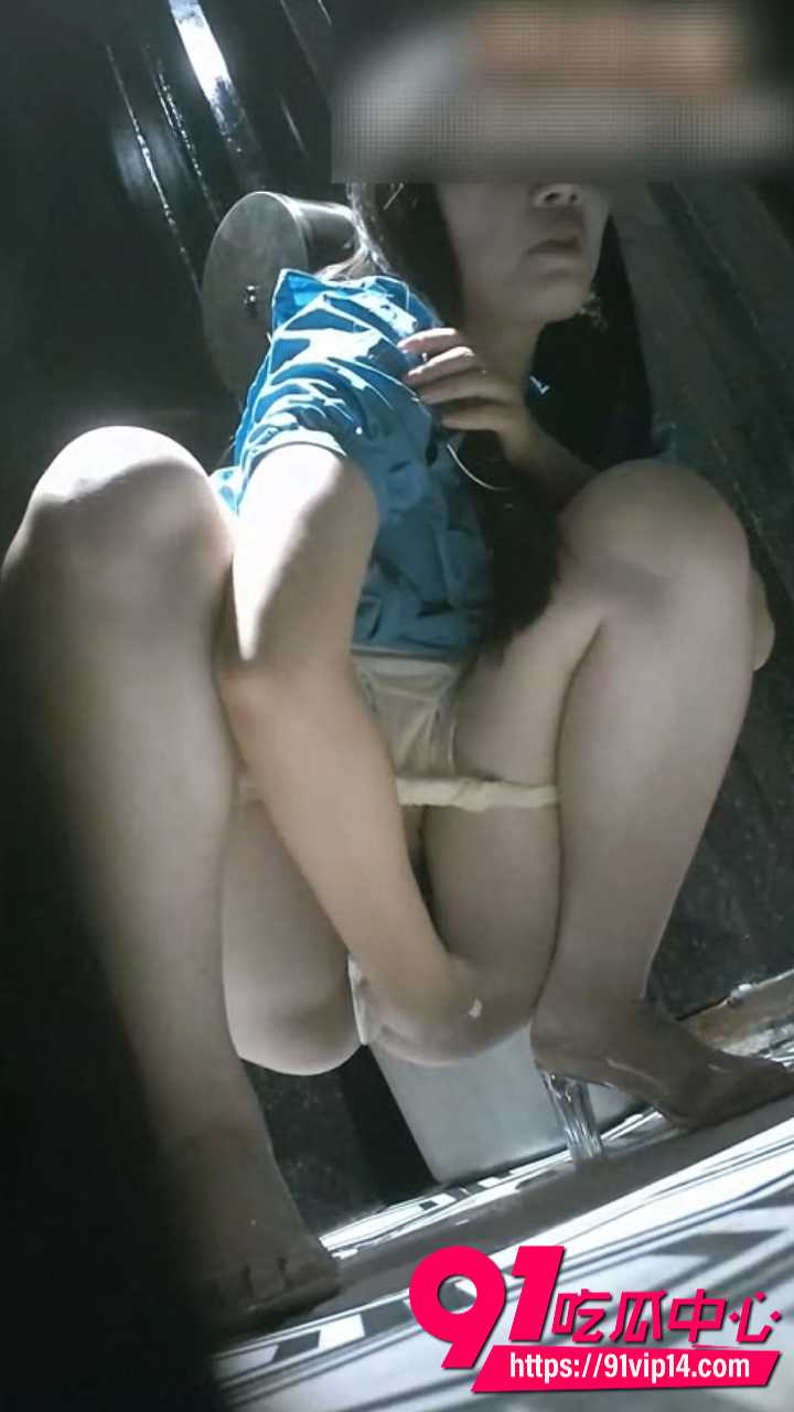 偷拍漂亮小姐姐放尿视频8