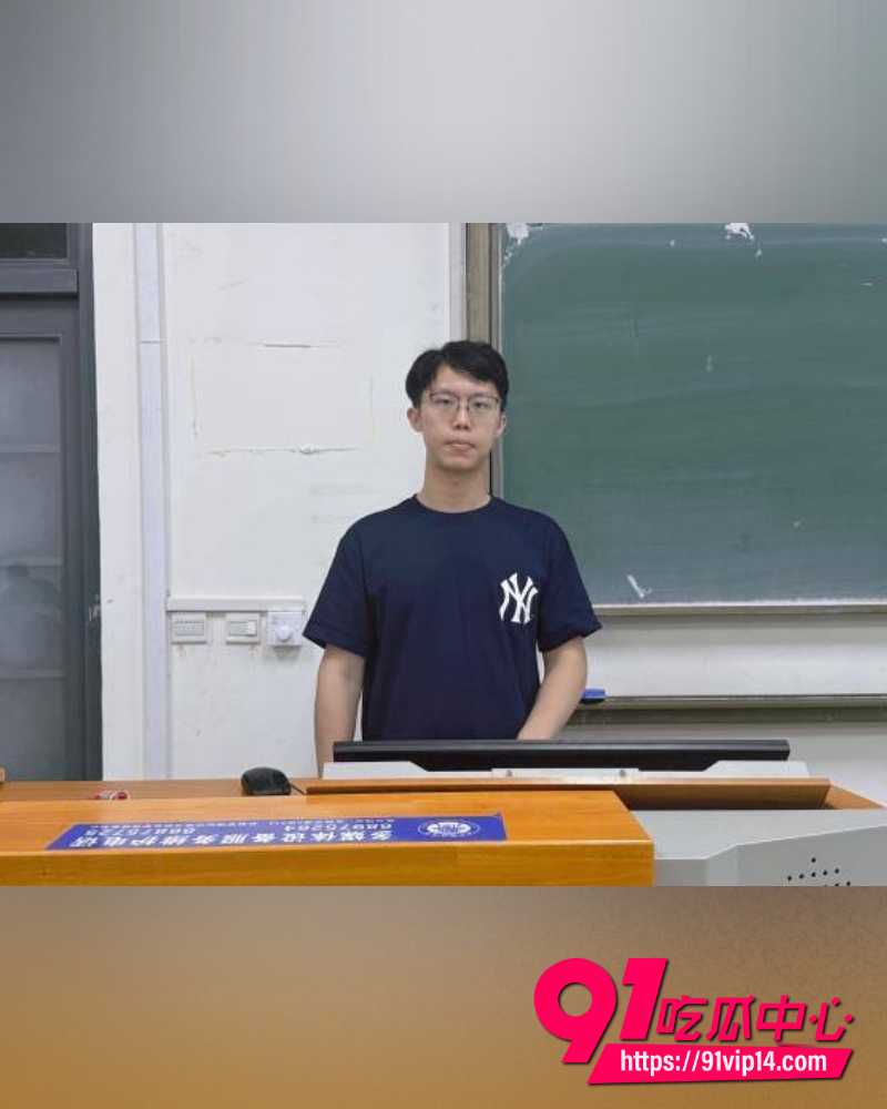 山东青岛工程学院女教师薛柏杉 26