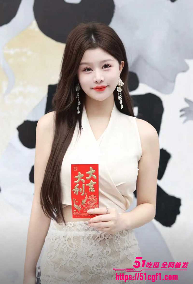 抖音短剧女神柒可与金主约炮视频流出5拷贝