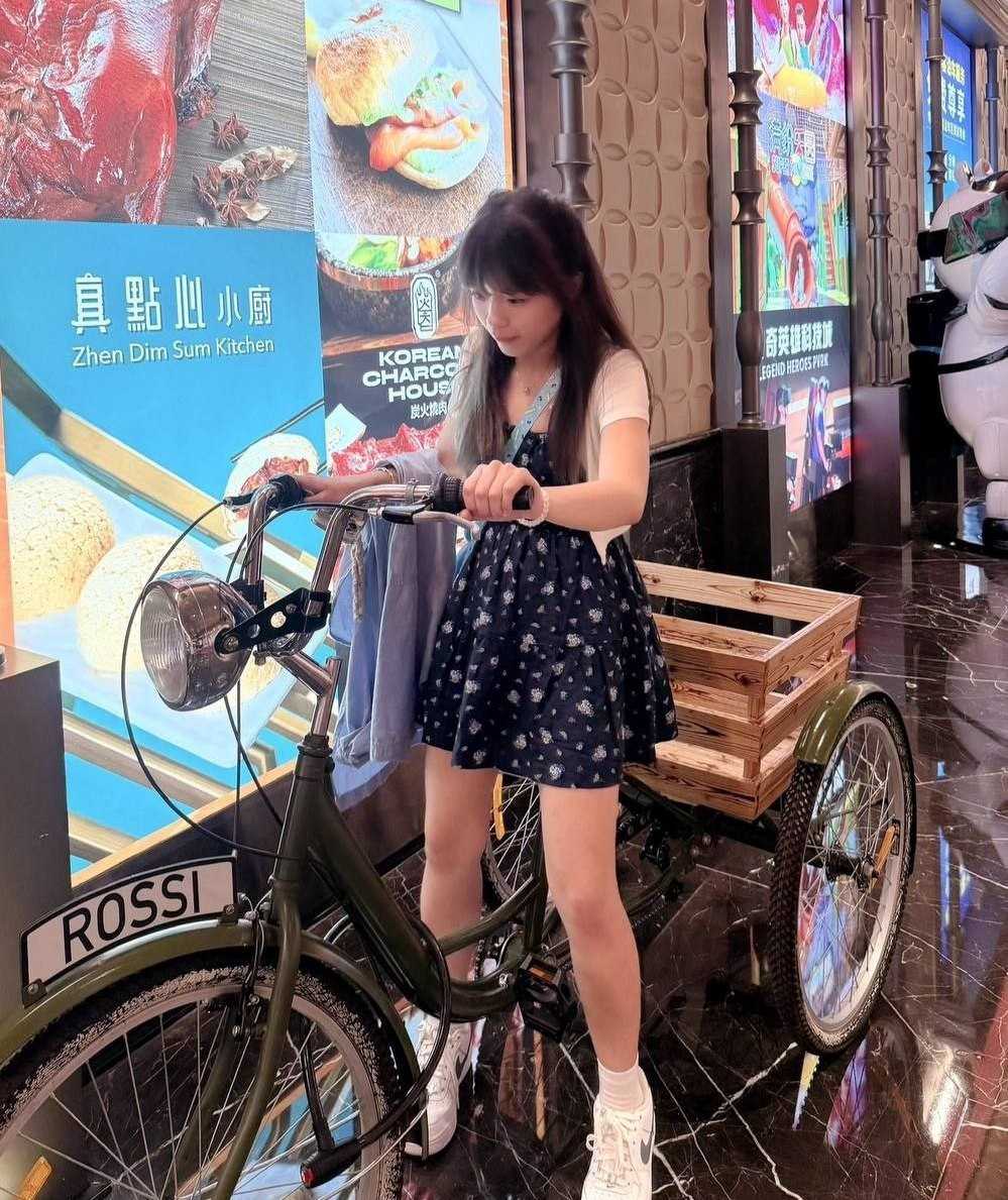 约炮大神酒店爆操19岁学生妹 1