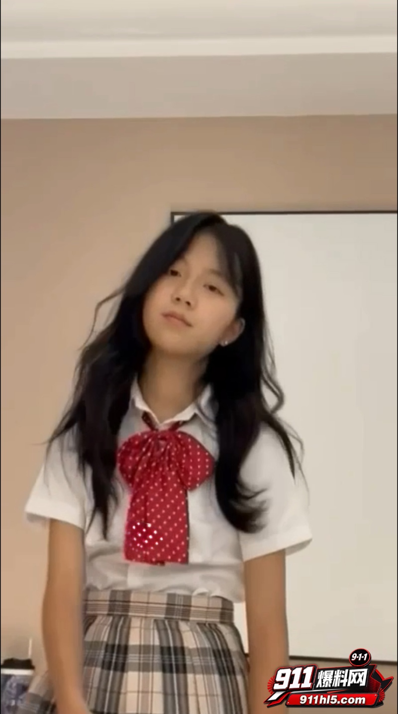 又是经典的大专妹和金主视频流出 5