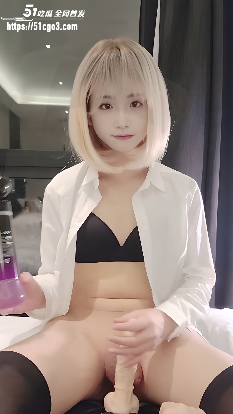 高颜值TS男娘 路亚 骑乘阳具肛交自慰 1