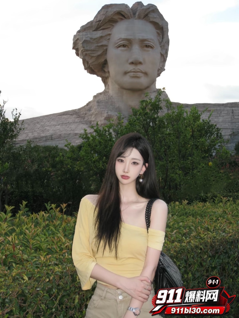 学生妹 为了买苹果17 Pro Max与金主约炮5